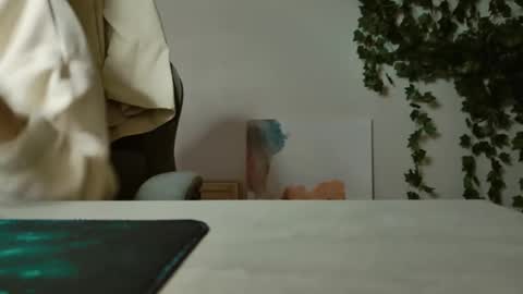 Snapshot of yoka_paradoxxx chatting on 27, 10, 2025 yoka_paradoxxx online show from 27, 10, 2025