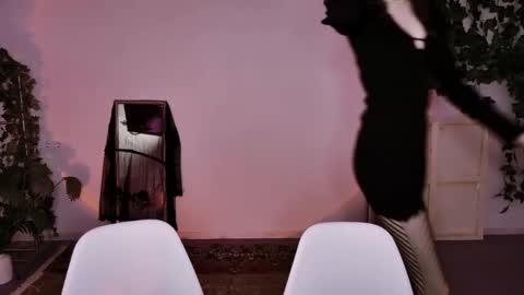 Snapshot of yoka_paradoxxx chatting on 31, 10, 2025 yoka_paradoxxx online show from 31, 10, 2025