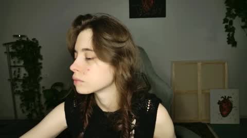 Snapshot of yoka_paradoxxx chatting on 5, 11, 2025 yoka_paradoxxx online show from 5, 11, 2025