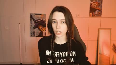 yoka_paradoxxx online show from 13, 1, 2026