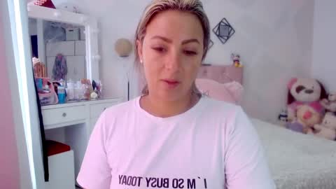 Snapshot of yokiko_daring chatting on 23, 12, 2024 yokiko online show from 23, 12, 2024