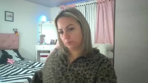 Snapshot of yokiko_daring chatting on 13, 9, 2025 yokiko online show from 13, 9, 2025