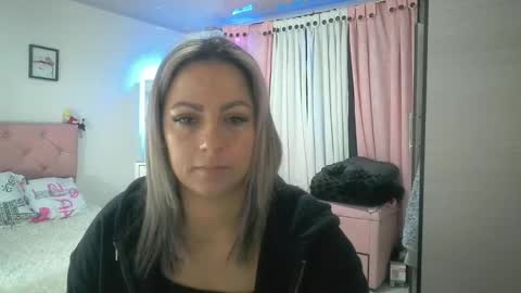 Snapshot of yokiko_daring chatting on 16, 9, 2025 yokiko online show from 16, 9, 2025