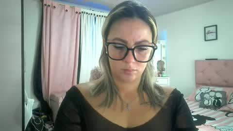 Snapshot of yokiko_daring chatting on 24, 10, 2025 yokiko online show from 24, 10, 2025