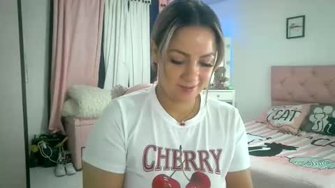 Snapshot of yokiko_daring chatting on 5, 11, 2025 yokiko online show from 5, 11, 2025