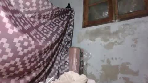 yolandrina05 online show from 16, 9, 2025