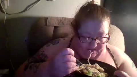 Snapshot of yomoopy chatting on 1, 4, 2026 yomoopy online show from 1, 4, 2026