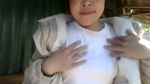 yongmi_ online show from 23, 11, 2025