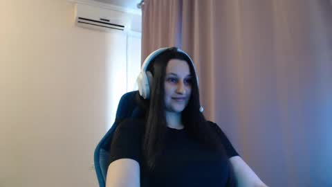 Snapshot of yongswab chatting on 17, 4, 2026 Sophie online show from 17, 4, 2026