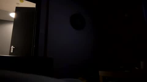 Snapshot of yonise909383 chatting on 17, 12, 2025 yonise909383 online show from 17, 12, 2025