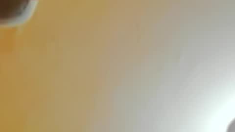 yonnsol_avril online show from 4, 4, 2026