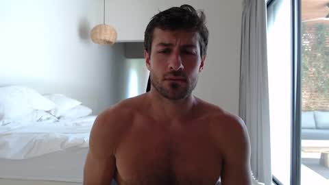 Yoooups online show from 7, 10, 2025