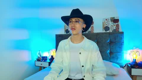Yoshua Smith online show from 3, 5, 2026