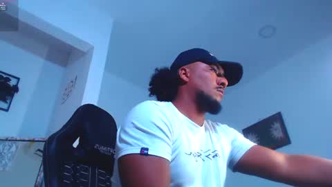 Snapshot of yosoy_enzo2020 chatting on 6, 8, 2026 Enzo online show from 6, 8, 2026