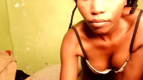 Snapshot of yosweetslut chatting on 12, 7, 2026 Sweetkitty online show from 12, 7, 2026