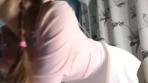 Snapshot of you_desire chatting on 8, 1, 2025 Liliya online show from 8, 1, 2025