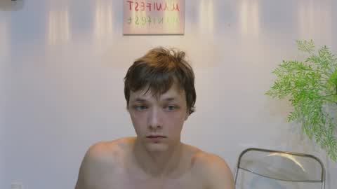 Snapshot of you_dream_ chatting on 21, 4, 2026 you_dream_ online show from 21, 4, 2026