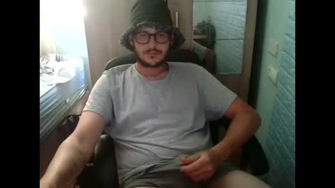Snapshot of younromki chatting on 18, 6, 2026 A... online show from 18, 6, 2026