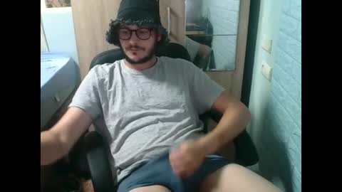 Snapshot of younromki chatting on 21, 6, 2026 A... online show from 21, 6, 2026