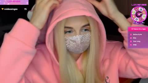 Snapshot of your___barbie chatting on 1, 1, 2025 Barbie online show from 1, 1, 2025