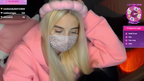 Snapshot of your___barbie chatting on 3, 1, 2025 Barbie online show from 3, 1, 2025