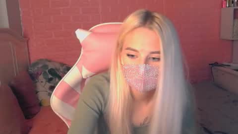 Snapshot of your___barbie chatting on 22, 2, 2025 Barbie online show from 22, 2, 2025