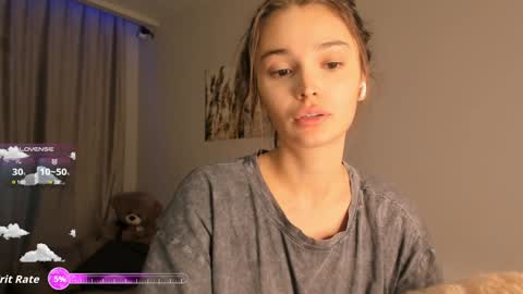 Snapshot of your__voice chatting on 16, 10, 2025 Camilla online show from 16, 10, 2025