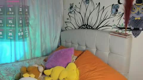 Snapshot of your_beck chatting on 13, 10, 2025 mia3 online show from 13, 10, 2025