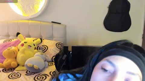 mia3 online show from 10, 4, 2026