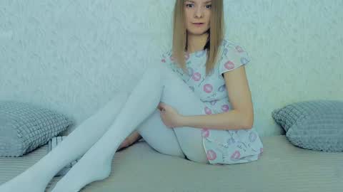 Snapshot of your_caramelka chatting on 20, 1, 2025 Lily online show from 20, 1, 2025
