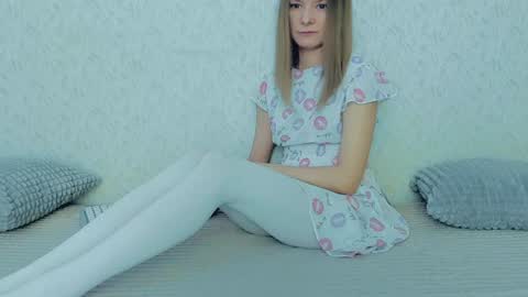 Snapshot of your_caramelka chatting on 6, 2, 2025 Lily online show from 6, 2, 2025