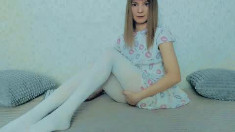 Snapshot of your_caramelka chatting on 19, 2, 2025 Lily online show from 19, 2, 2025