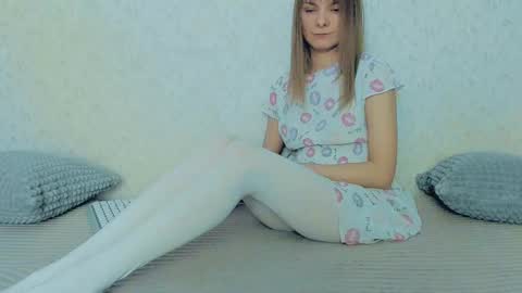 Snapshot of your_caramelka chatting on 23, 2, 2025 Lily online show from 23, 2, 2025