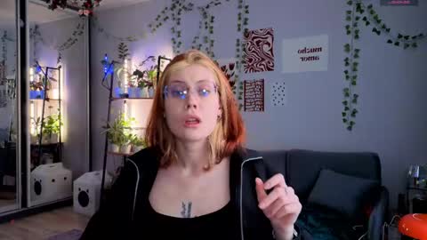 Snapshot of your_corvus chatting on 21, 4, 2026 your_corvus online show from 21, 4, 2026