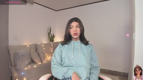 Snapshot of your_favorite_doll_ chatting on 8, 7, 2026 Eliza online show from 8, 7, 2026