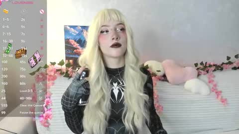 Snapshot of your_garcia chatting on 28, 2, 2025 Sheryl online show from 28, 2, 2025