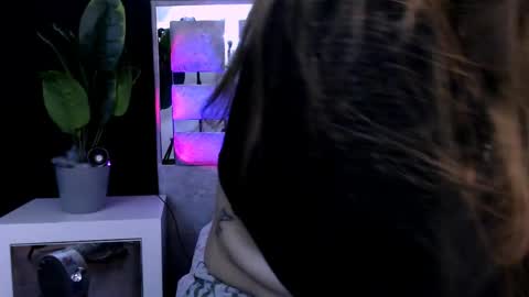 Snapshot of your_girl_of_dream chatting on 1, 4, 2026 your_girl_of_dream online show from 1, 4, 2026