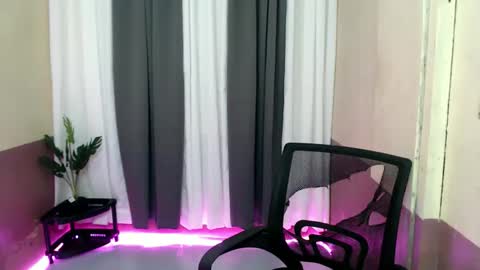 Snapshot of your_girl_yeka chatting on 7, 4, 2026 your_girl_yeka online show from 7, 4, 2026