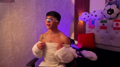 Snapshot of your_kitty_boy chatting on 17, 6, 2026 your_kitty_boy online show from 17, 6, 2026