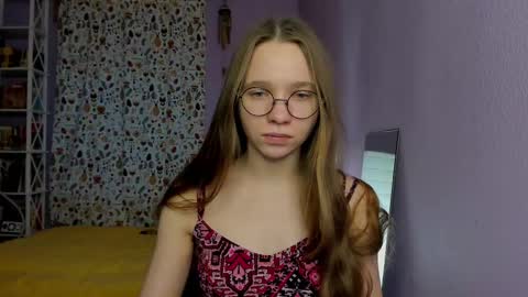 Snapshot of your_leslie chatting on 1, 3, 2025 Leslie online show from 1, 3, 2025