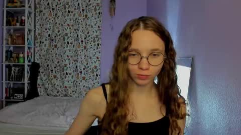 Snapshot of your_leslie chatting on 10, 9, 2025 Leslie online show from 10, 9, 2025