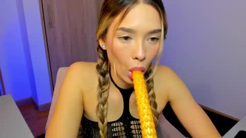 your_little_ online show from 19, 2, 2025