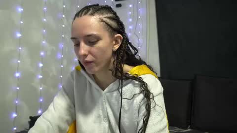 Snapshot of your_little_flexible_girl chatting on 7, 3, 2026 Meri online show from 7, 3, 2026