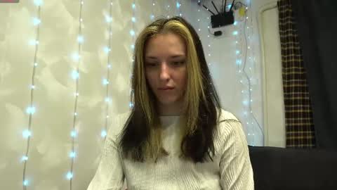 Snapshot of your_little_flexible_girl chatting on 12, 4, 2026 Meri online show from 12, 4, 2026