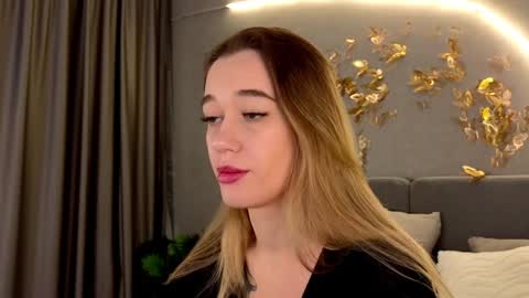 Jessica Loyd online show from 25, 1, 2025