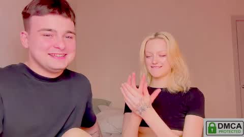 Snapshot of your_molly_mark chatting on 20, 4, 2026 your_molly_mark online show from 20, 4, 2026