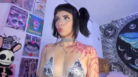 Snapshot of your_rosenrot chatting on 6, 1, 2026 Daniela Help me reach 100 likes online show from 6, 1, 2026