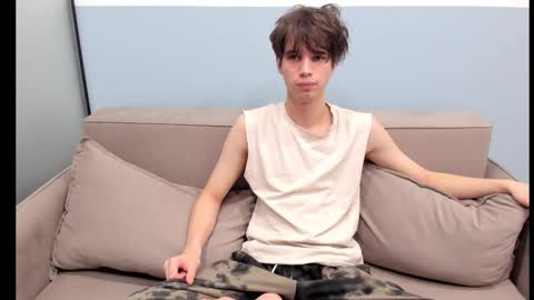 your_shy_guy online show from 29, 9, 2025