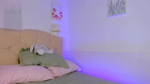 Snapshot of your_steff chatting on 1, 10, 2025 your_steff online show from 1, 10, 2025