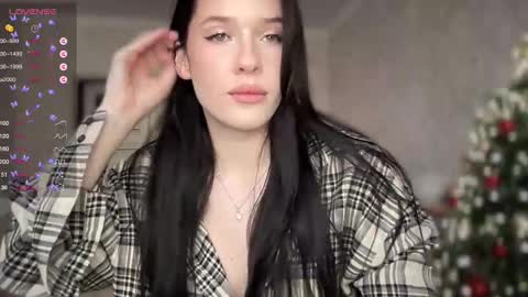 Snapshot of your_sweet_angel_ chatting on 16, 1, 2025 Mia  online show from 16, 1, 2025